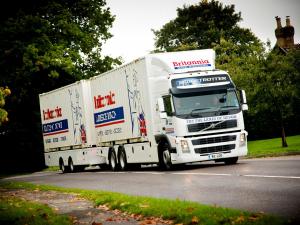 Volvo FM 380 6x2 (UK) '2010